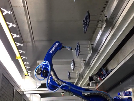 汽車(chē)導(dǎo)航儀機(jī)器人噴涂線